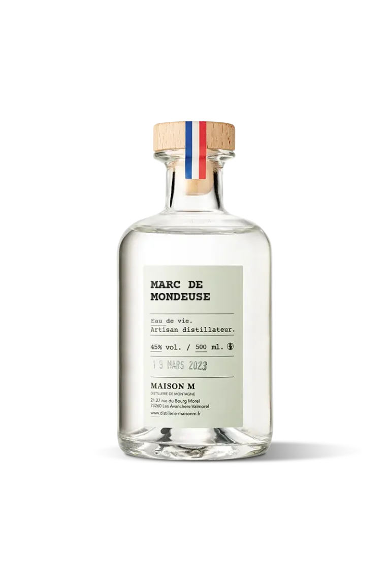Flacon d'eau de vie de montagne Esprit Marc de Mondeuse de la distillerie Maison M.